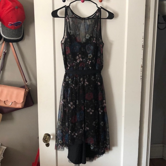 Gorgeous High-low dress - only worn once - Picture 3 of 6